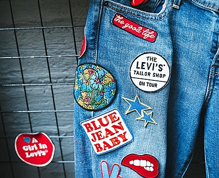 Levi's открывает в Петербурге сервис кастомизации одежды