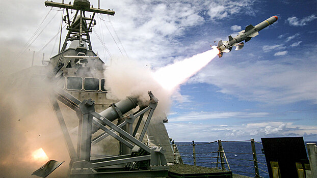 США решили запустить неизвестную военную ракету над Тихим океаном