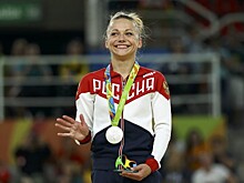 Гимнастка Пасека на фестивале кино не смогла выговорить номинацию и название лучшего фильма