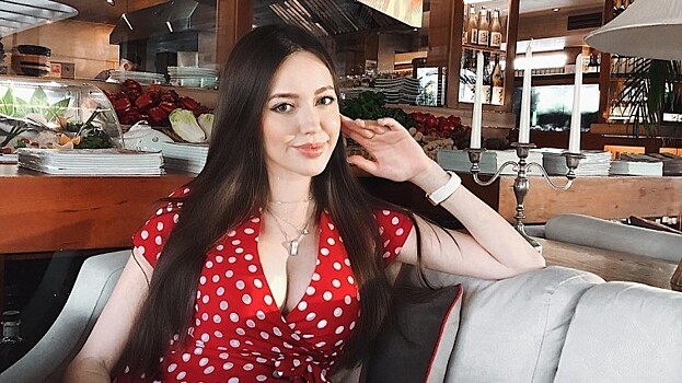 Интернет страшно переживает из-за худобы беременной жены Дмитрия Тарасова