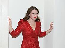 Звезда сериала «Чики» примерила нижнее белье перед камерой