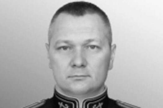 Baza: замначальника военно-морского училища обнаружили мертвым в кабинете во Владивостоке