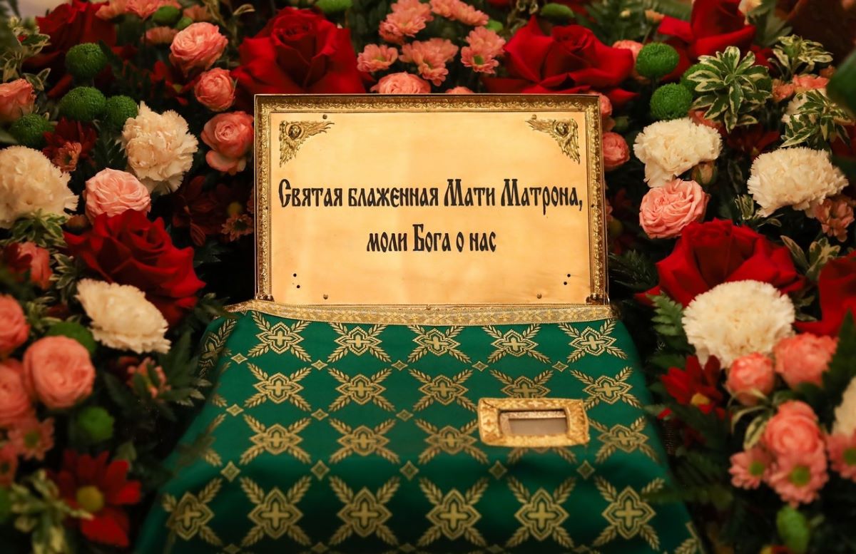 Огромные очереди выстроились к ковчегу мощей блаженной Матроны Московской в Челябинске