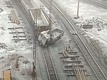Дорожное видео недели: жуткая смерть под КАМАЗом, автохам со стажем и кража трактора со стоянки
