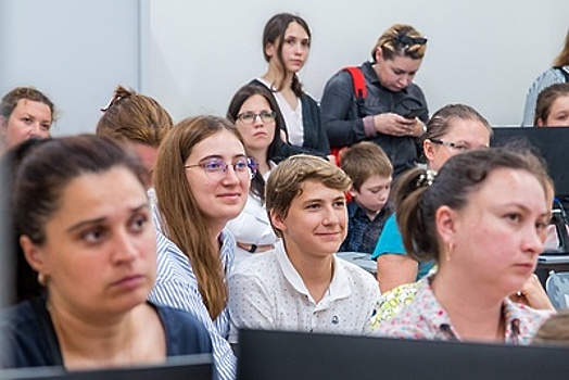 Преподаватели МГУ будут читать лекции по литературе на ВДНХ со среды