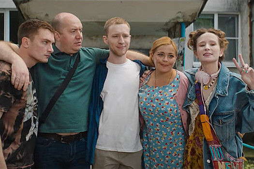 "Родные" возглавили российский прокат