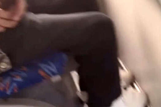 В Ленобласти на видео сняли затопленный автобус с пассажирами