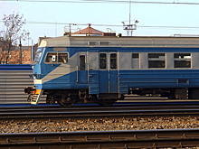 В Петербурге иномарка столкнулась с электричкой