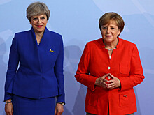 Меркель одобрила политику Мэй по Brexit