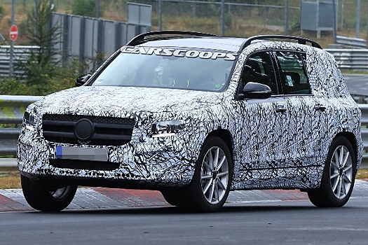 Mercedes вновь засветил модель GLB