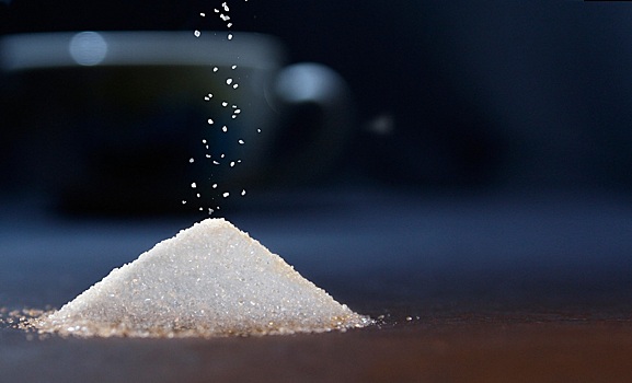 Диетолог назвала продукты, в которых много сахара