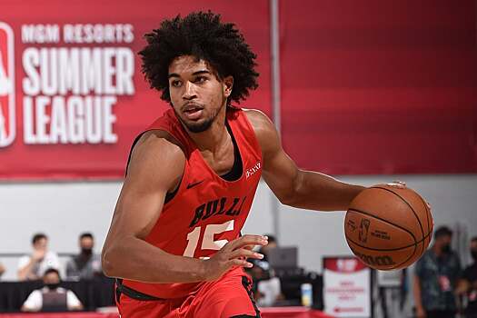 «Буллс» подписали Тайлера Кука и Итана Томпсона