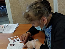 Ветерану труда из Санкт-Петербурга выдали российский паспорт после запроса RT
