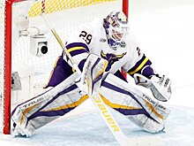 Лучший игрок сезона NCAA Маккей подписал контракт с фарм-клубом «Торонто» в АХЛ. 24-летний вратарь пропустит 6 месяцев из-за допинга