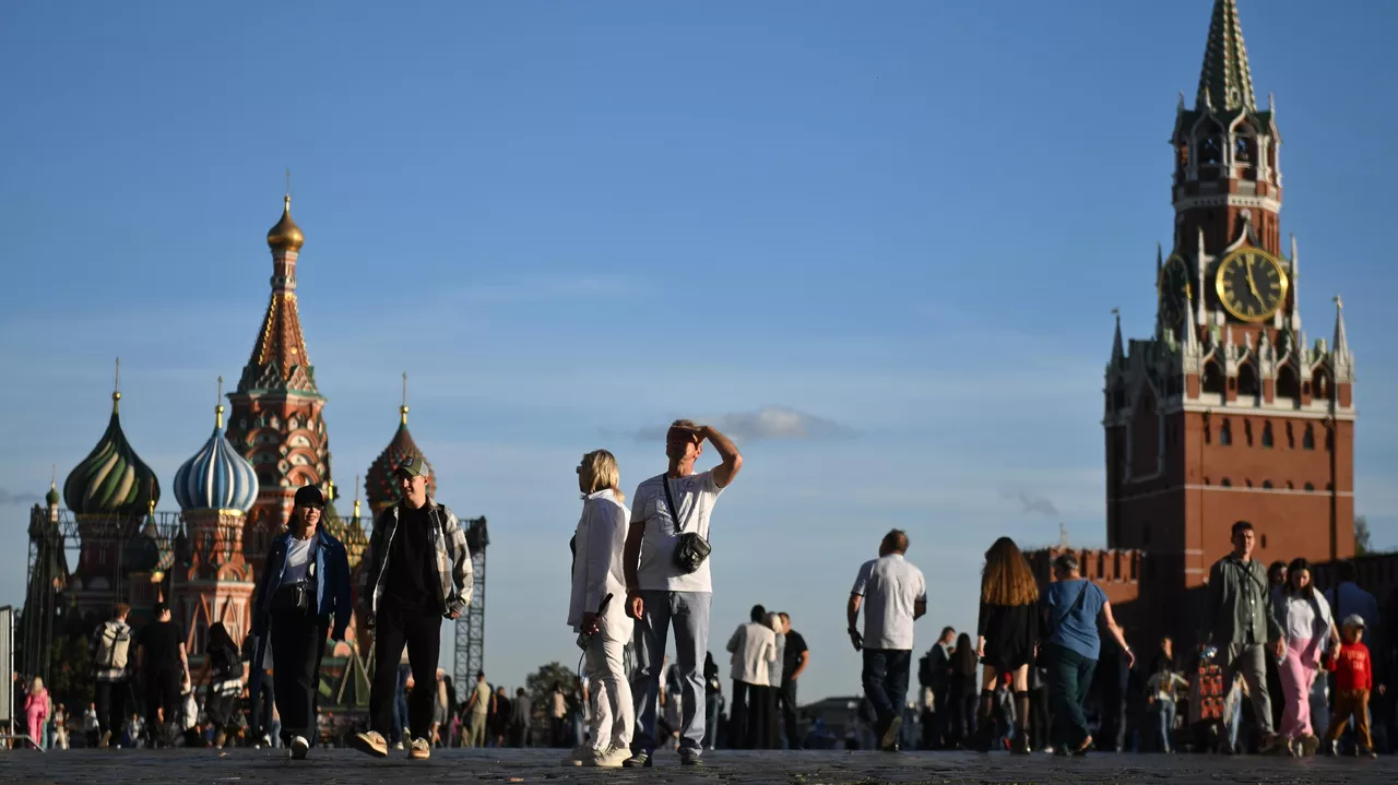 Пандемия и вирусные видео: в России началась новая эпидемия