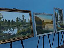 В курской библиотеке им. Асеева открылась выставка «Картины, опалённые войной»