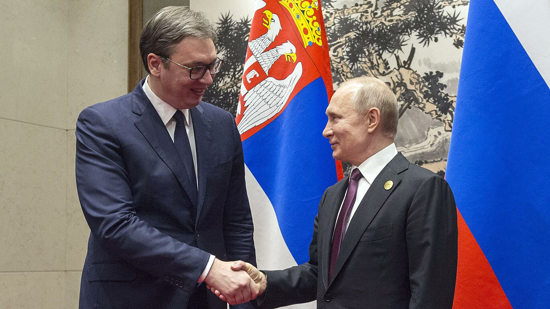 Президент Сербии пообещал вечную дружбу России