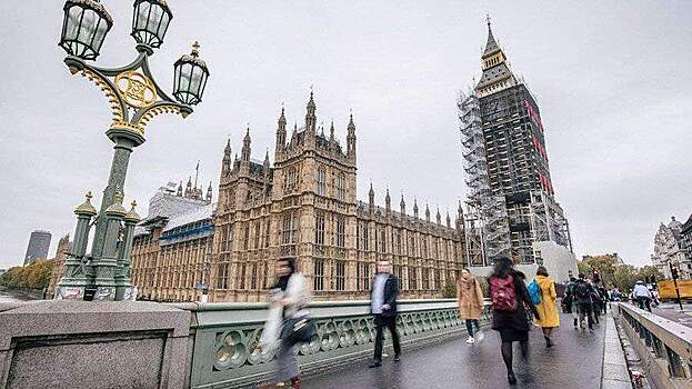 СМИ: британские депутаты боятся работать в Вестминстерском дворце из-за его состояния