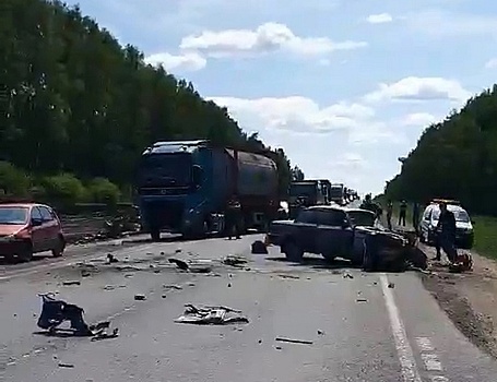 Женщина-водитель погибла в столкновении с грузовиком в Дальнеконстантиновском районе