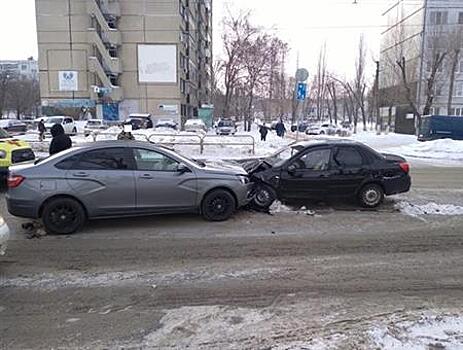 В Тольятти водитель скрылся с места ДТП, оставив пострадавших