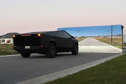 На автомобиле Tesla снова попробовали врезаться в фальшивую стену