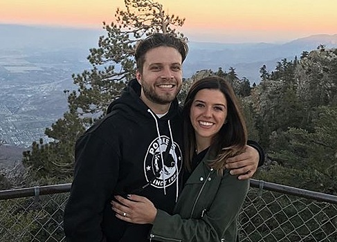 Жизнь в США, работа на ТВ и супруг: изучаем Instagram дочери Ирины Родниной — 32-летней Алены Миньковской