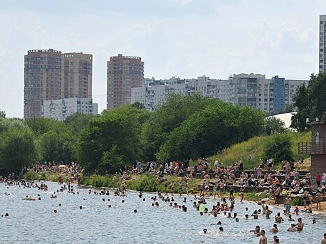 Врач предупредил об опасности купания в грязных водоемах