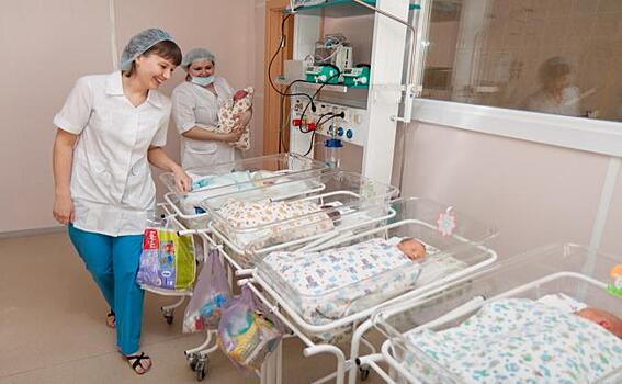 14 малышей родились в один день в перинатальном центре