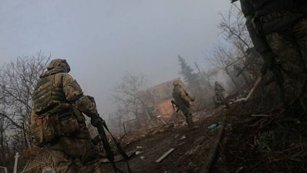 Ситников: Зеленский пригрозил силам ВСУ потерей Украины, если те сдадут Бахмут в ДНР ВС РФ