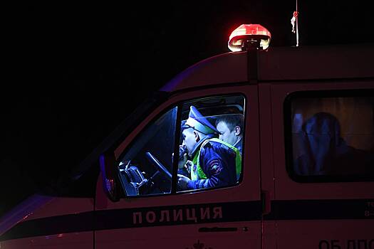 15-летнего российского школьника нашли в крови под окнами многоэтажки