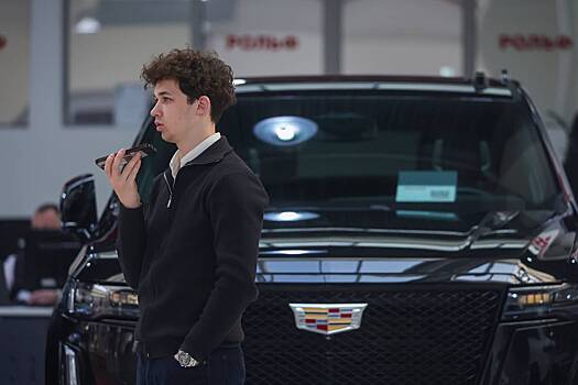 Продажи премиум-автомобилей в России обрушились