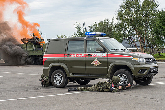 На Северном флоте ликвидировали "ЧС" при перевозке опасных грузов