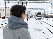 Новосибирские железнодорожники совершили 140 рейдов, чтобы расчистить пути от снега