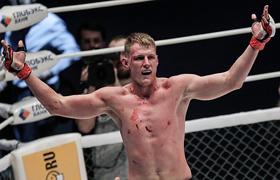 Известный боец ММА Волков победил в дебютном бою в UFC