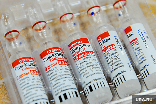 В ХМАО завезли назальную вакцину от COVID, но привиться ей нельзя