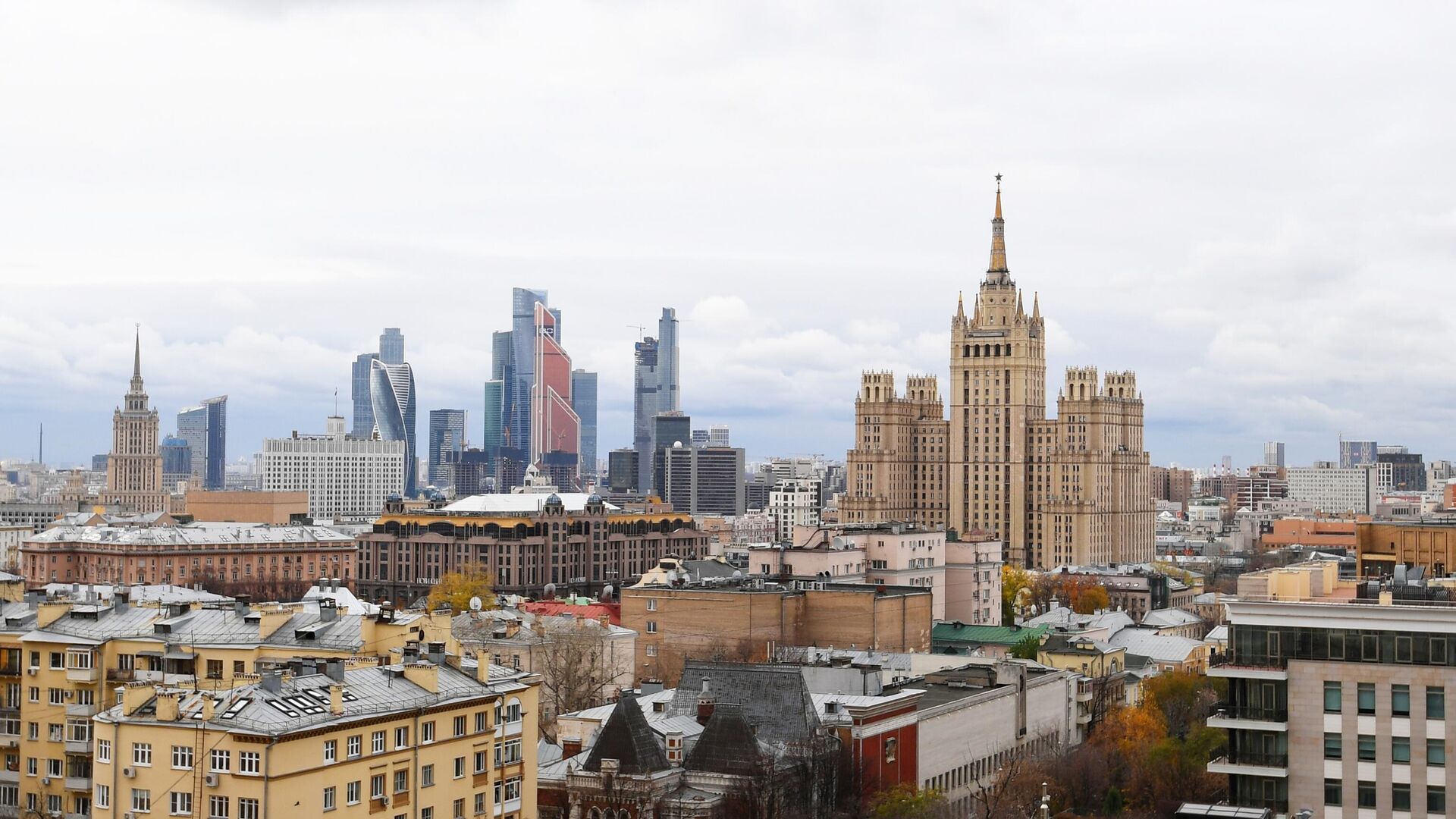 Начинать столица. Центр Москвы. Тверской район Москвы. Москва в ноябре фото 2019. Москва сейчас.