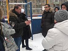 Во время обхода территории района Александр Хрулёв решил вопросы жителей