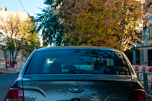 Многокилометровая пробка образовалась на российско-грузинской границе