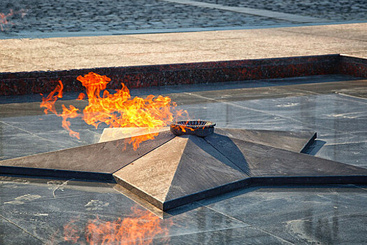 "Мосзаг" проверил работу Вечного огня в Александровском саду