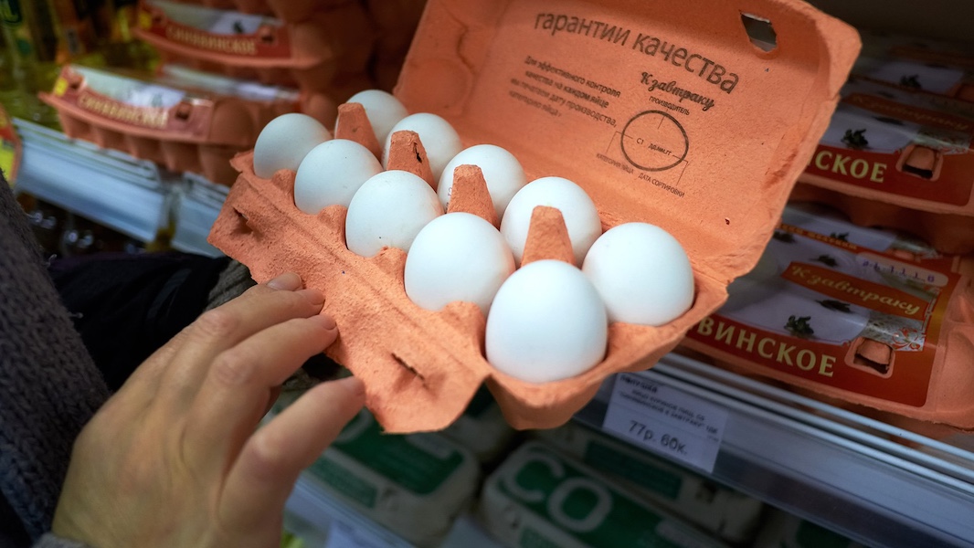 ФАС призвала производителей и торговые сети сдерживать цены на яйца перед Пасхой