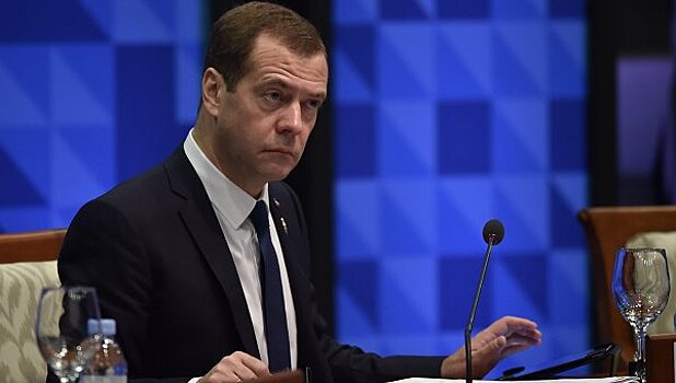 Медведев: экс-глава ФТС Бельянинов год "просился на выход"