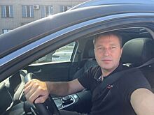 В Кургане депутат гордумы бесплатно возит горожан на такси