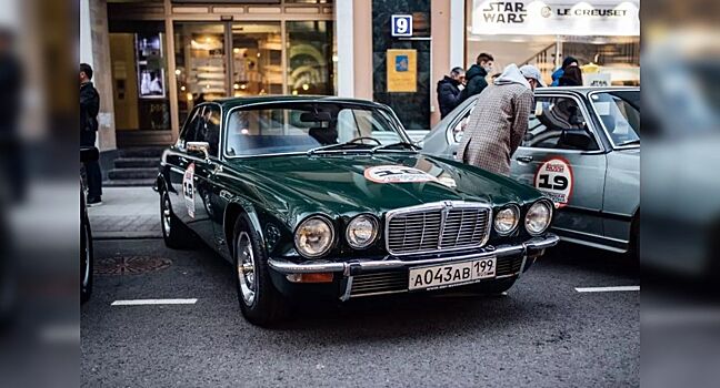 Редкие и экзотические: В Москве состоялось янгтаймер-ралли «Большая прогулка»