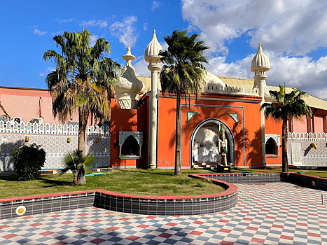 Толпа британцев напала на многодетную пару из Москвы в отеле Египта