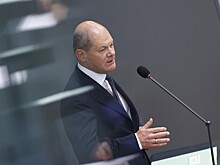 Шольц заявил, что немецких военнослужащих на Украине нет и не будет