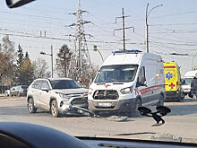 ГИБДД прокомментировала ДТП с внедорожником и скорой помощью в Кемерове