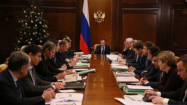 Медведев: правительство справилось с работой в 2016