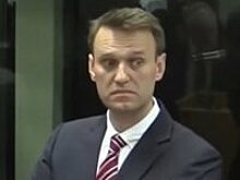 Полиция и погромщики агитируют за Навального