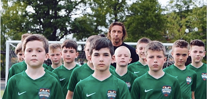 Александр Мостовой открыл футбольную академию