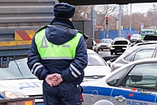 Авария с двумя фурами собрала многокилометровую пробку на КАД в Петербурге